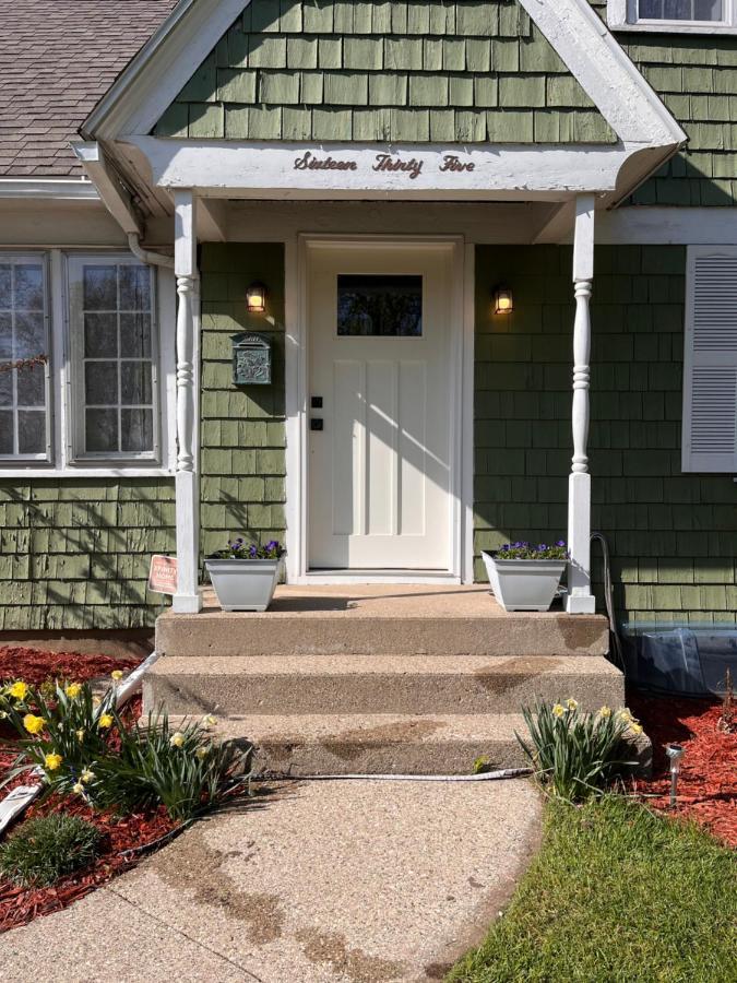Cozy Cape Cod Villa Grand Rapids Exterior photo