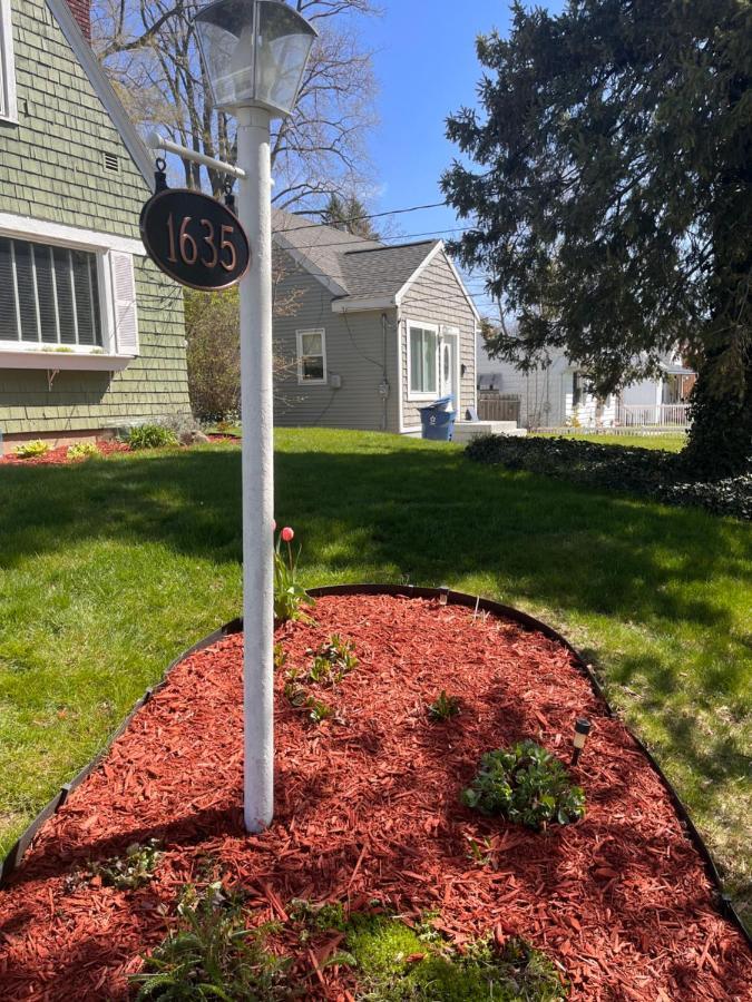Cozy Cape Cod Villa Grand Rapids Exterior photo