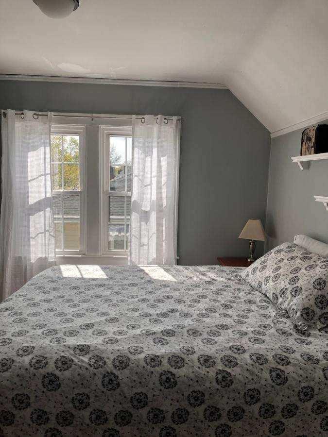 Cozy Cape Cod Villa Grand Rapids Exterior photo