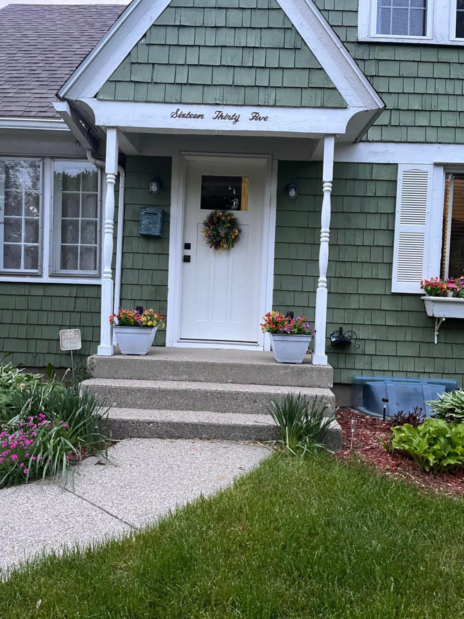 Cozy Cape Cod Villa Grand Rapids Exterior photo